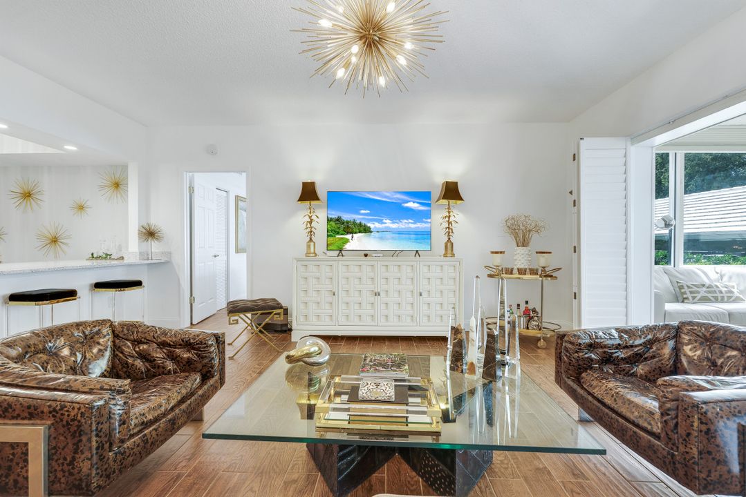 5817 Glencove Dr #402, Naples, FL 34108