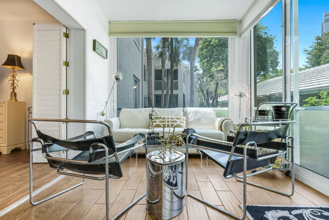 5817 Glencove Dr #402, Naples, FL 34108