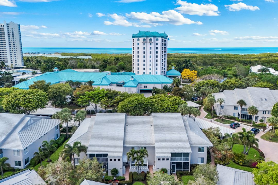 5817 Glencove Dr #402, Naples, FL 34108