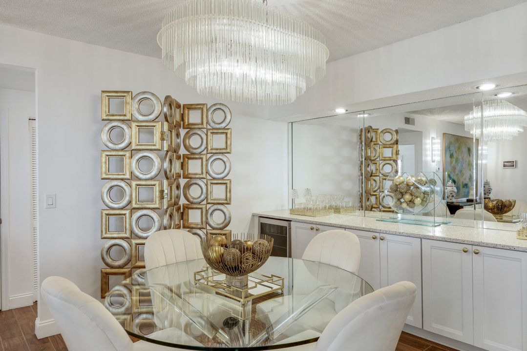 5817 Glencove Dr #402, Naples, FL 34108