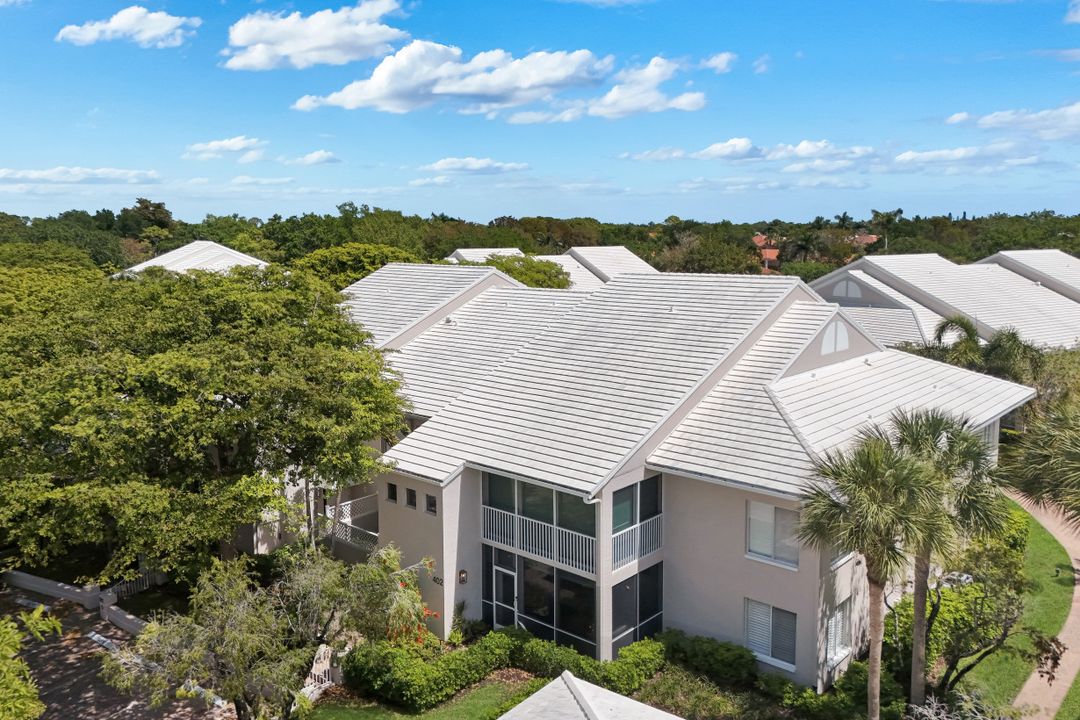 5817 Glencove Dr #402, Naples, FL 34108