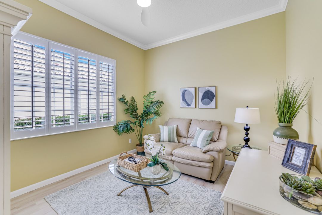 4796 Martinique Wy, Naples, FL 34119