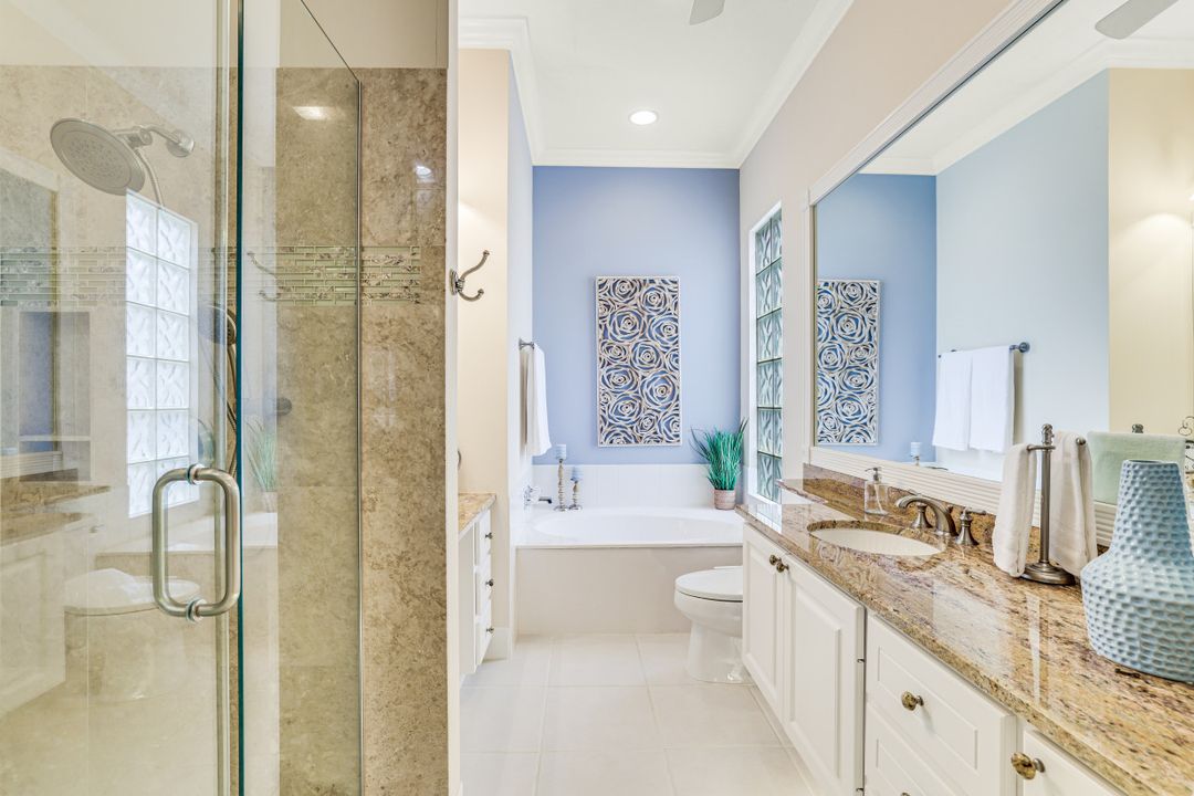 4796 Martinique Wy, Naples, FL 34119