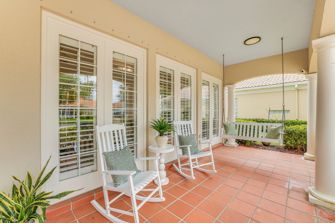 4796 Martinique Wy, Naples, FL 34119