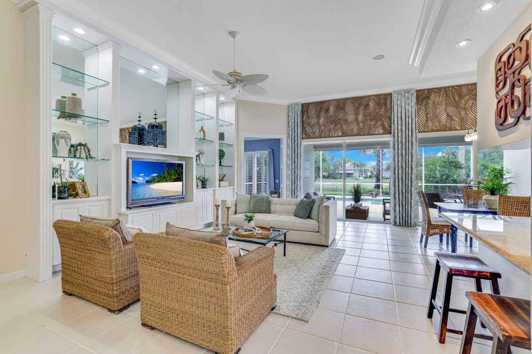 4796 Martinique Wy, Naples, FL 34119