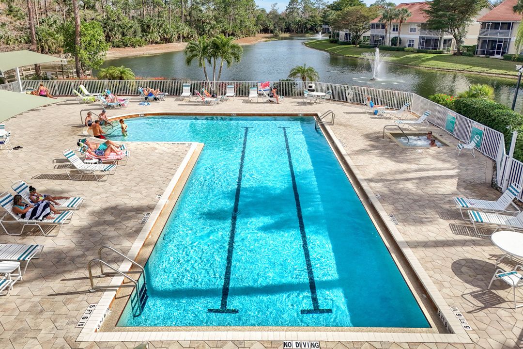 6132 Highwood Park Ln, Naples, FL 34110