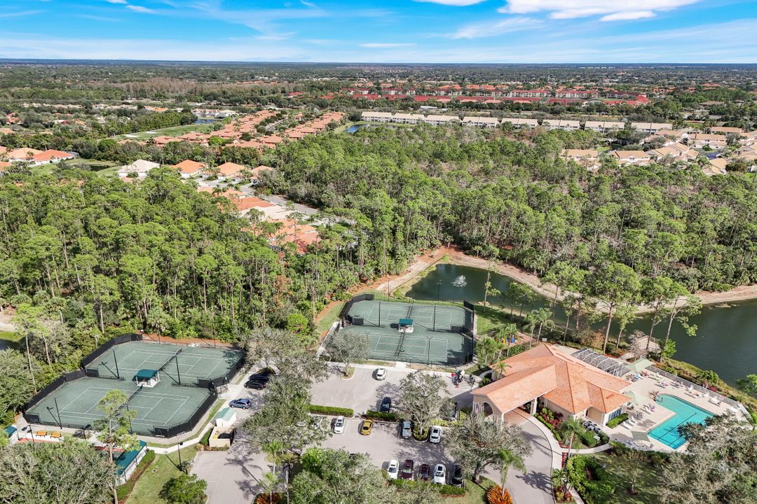 6132 Highwood Park Ln, Naples, FL 34110