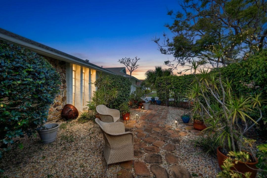 208 Baltusrol Dr, Naples, FL 34113