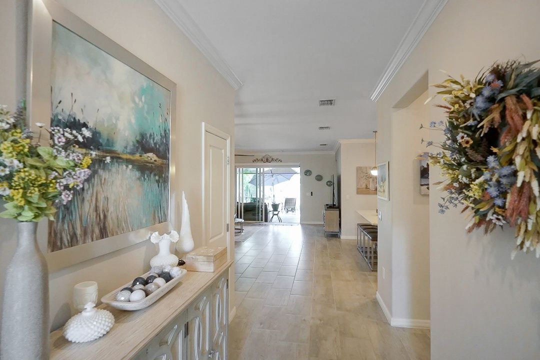 2193 Clementine St, Naples, FL 34120