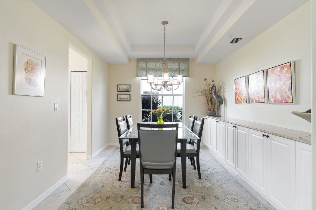 2120 Arielle Dr #202, Naples, FL 34109