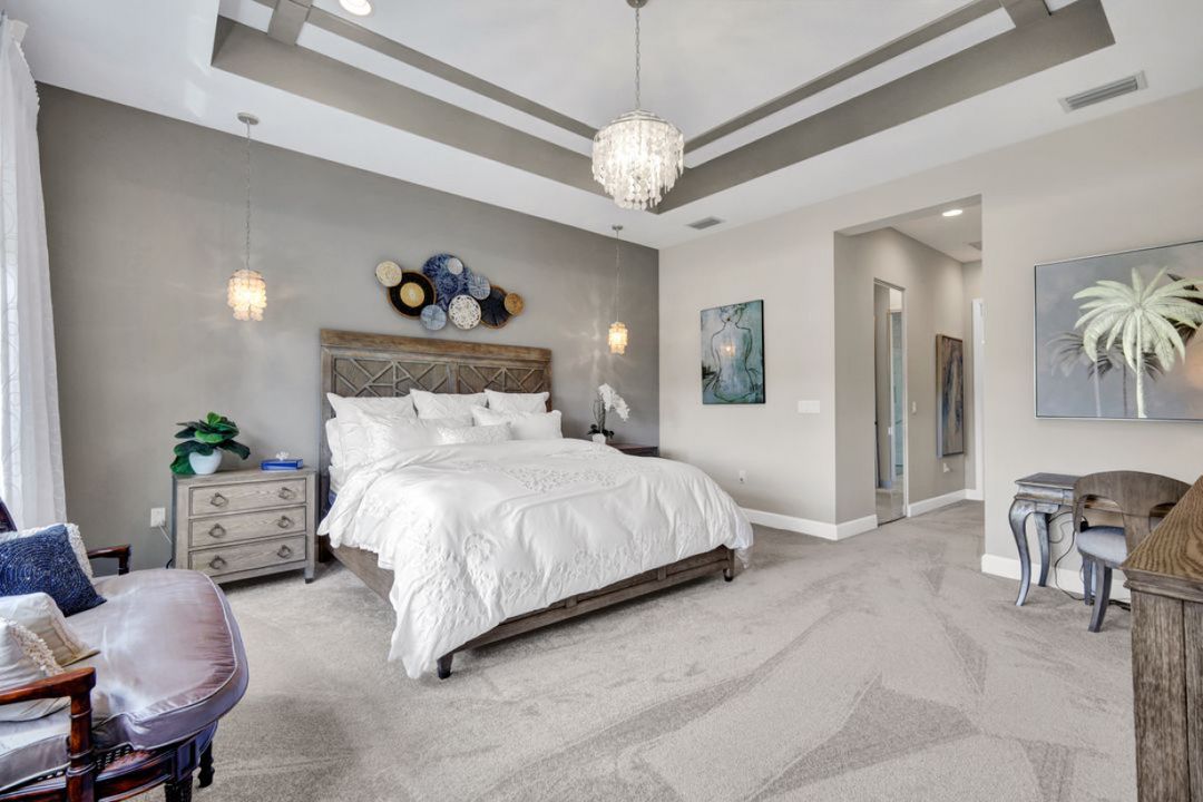 11628 Periwinkle Dr, Naples, FL 34120