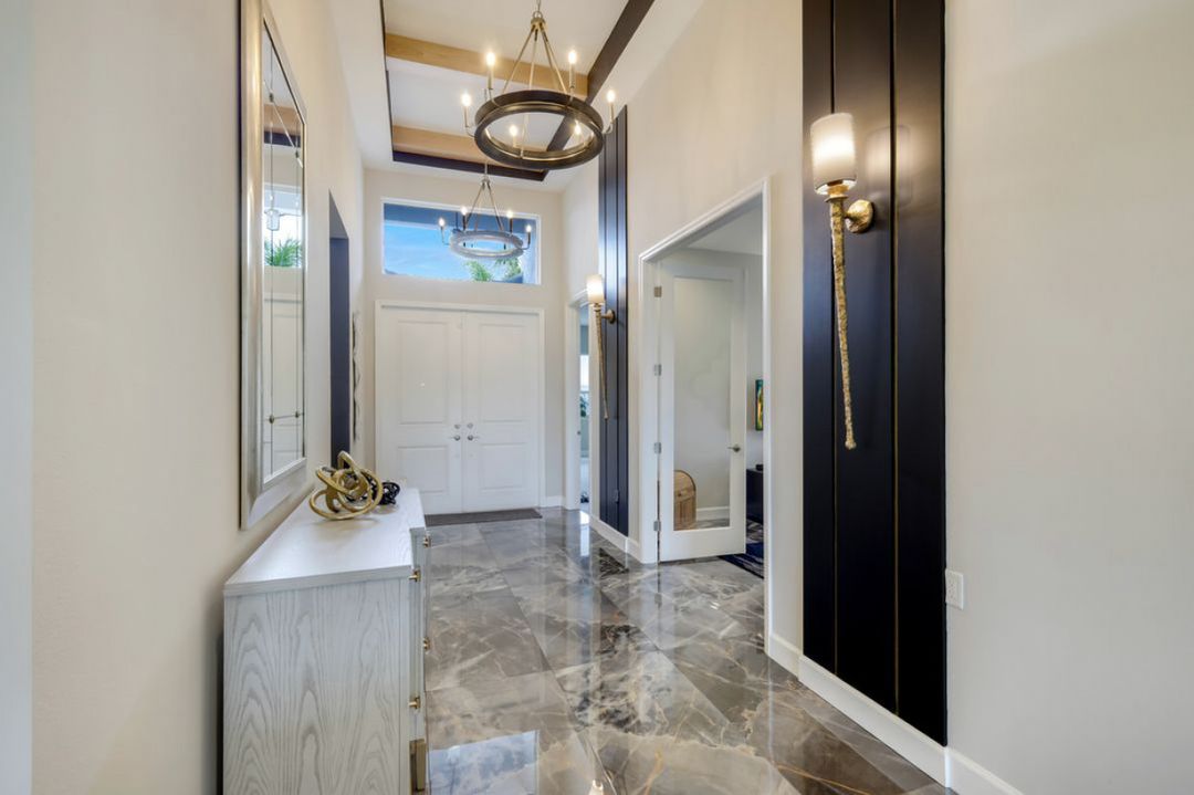 11628 Periwinkle Dr, Naples, FL 34120