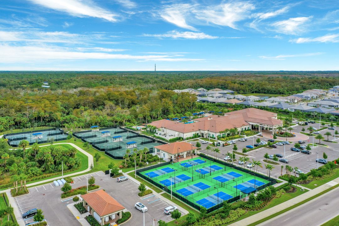 11628 Periwinkle Dr, Naples, FL 34120