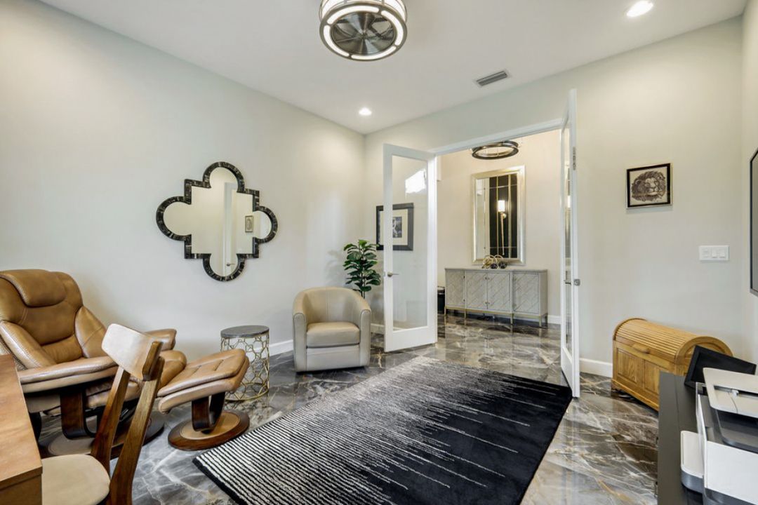 11628 Periwinkle Dr, Naples, FL 34120