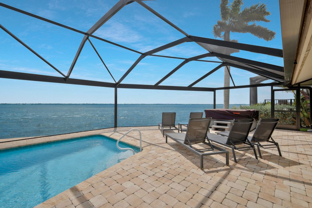 3111 SE 22nd Pl, Cape Coral, FL 33904