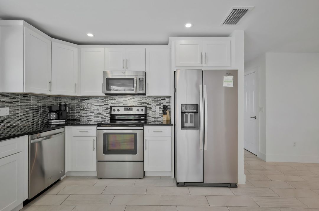 3111 SE 22nd Pl, Cape Coral, FL 33904