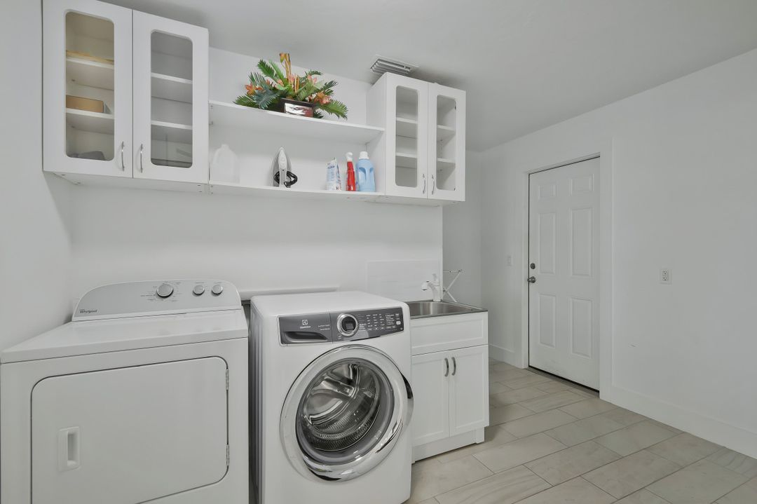 3111 SE 22nd Pl, Cape Coral, FL 33904