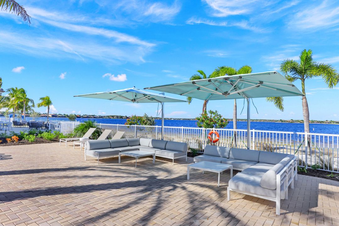 9311 Fieldstone Ln, Naples, FL 34120