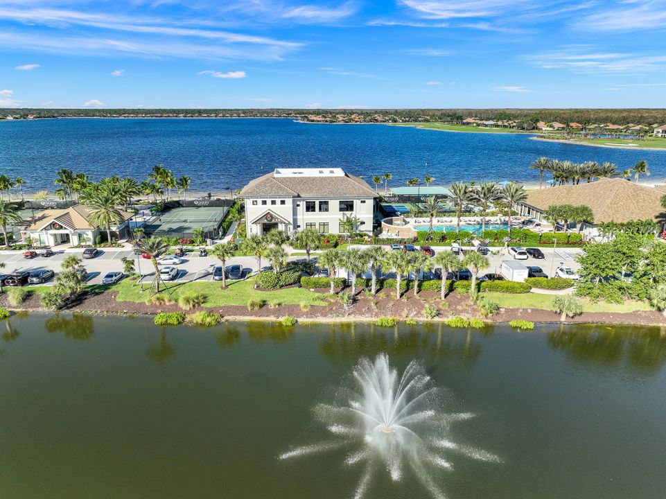 9311 Fieldstone Ln, Naples, FL 34120