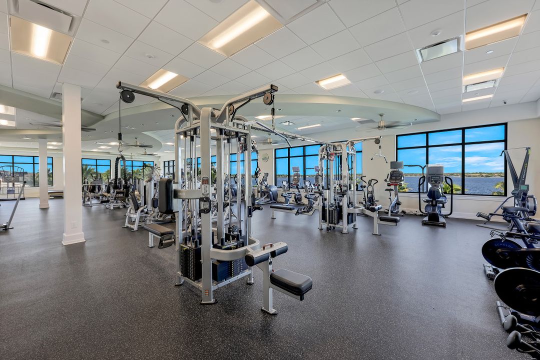 9311 Fieldstone Ln, Naples, FL 34120