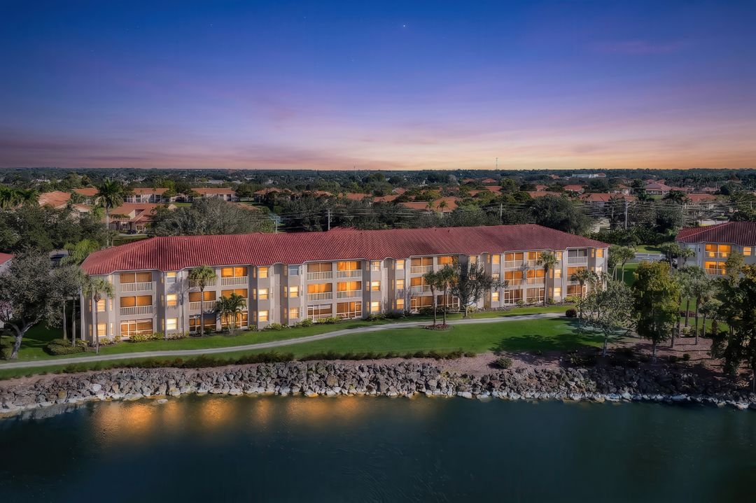 2760 Cypress Trace Cir #2528, Naples, FL 34119