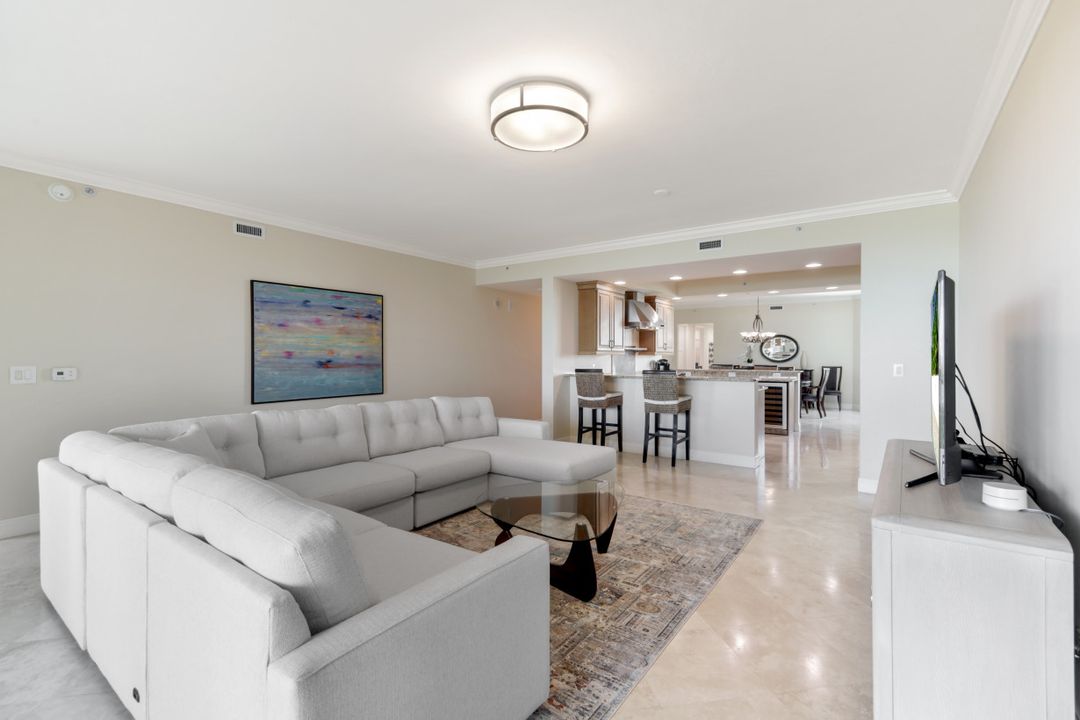 265 Indies Way #904, Naples, FL 34110