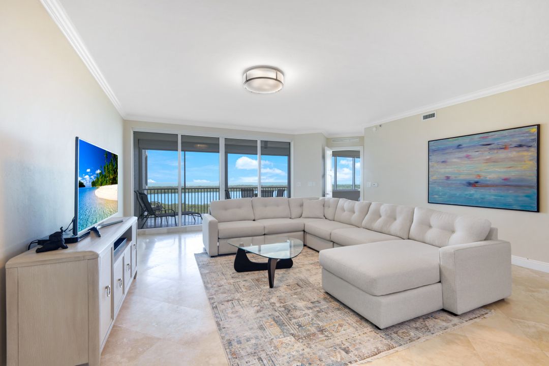 265 Indies Way #904, Naples, FL 34110