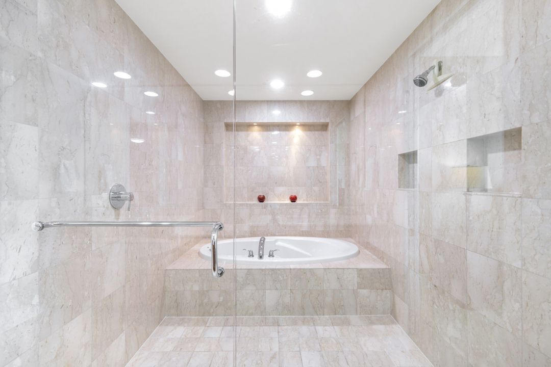 265 Indies Way #904, Naples, FL 34110