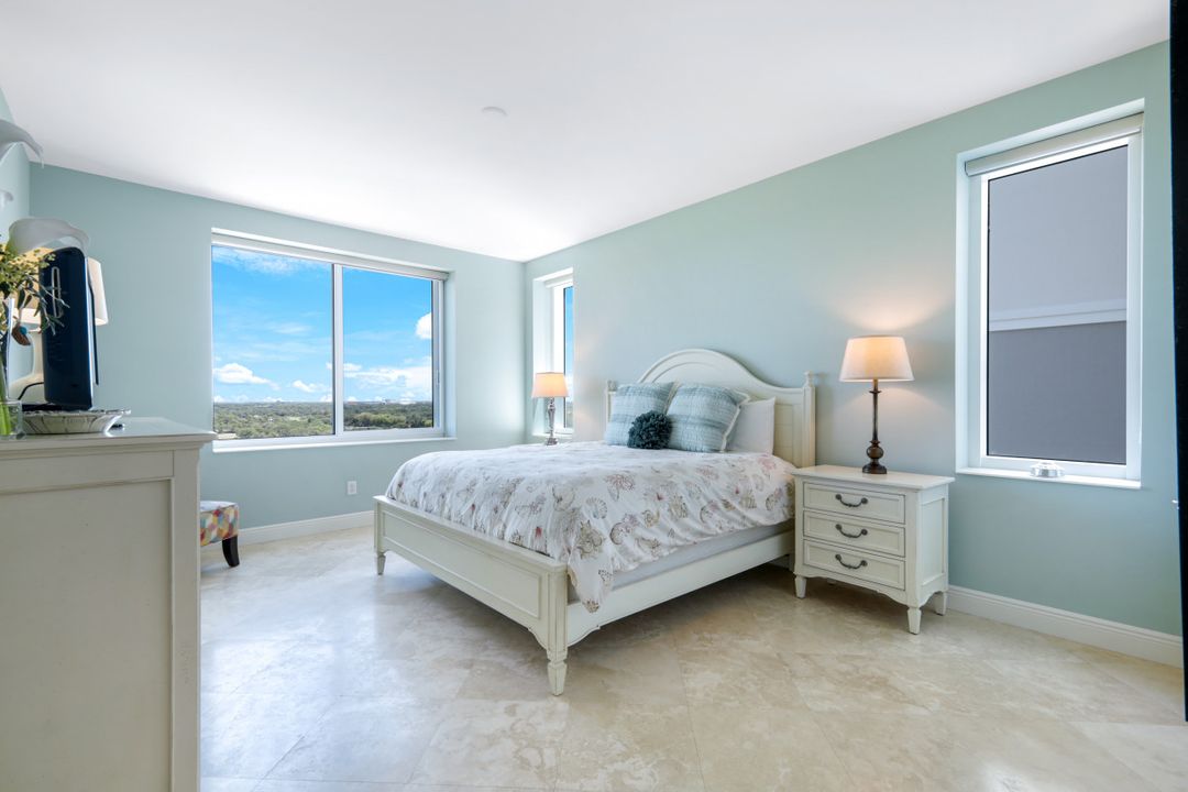 265 Indies Way #904, Naples, FL 34110