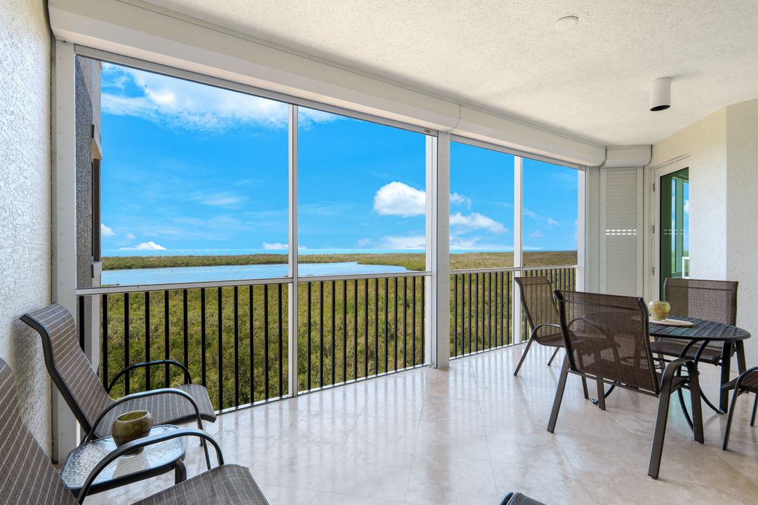 265 Indies Way #904, Naples, FL 34110