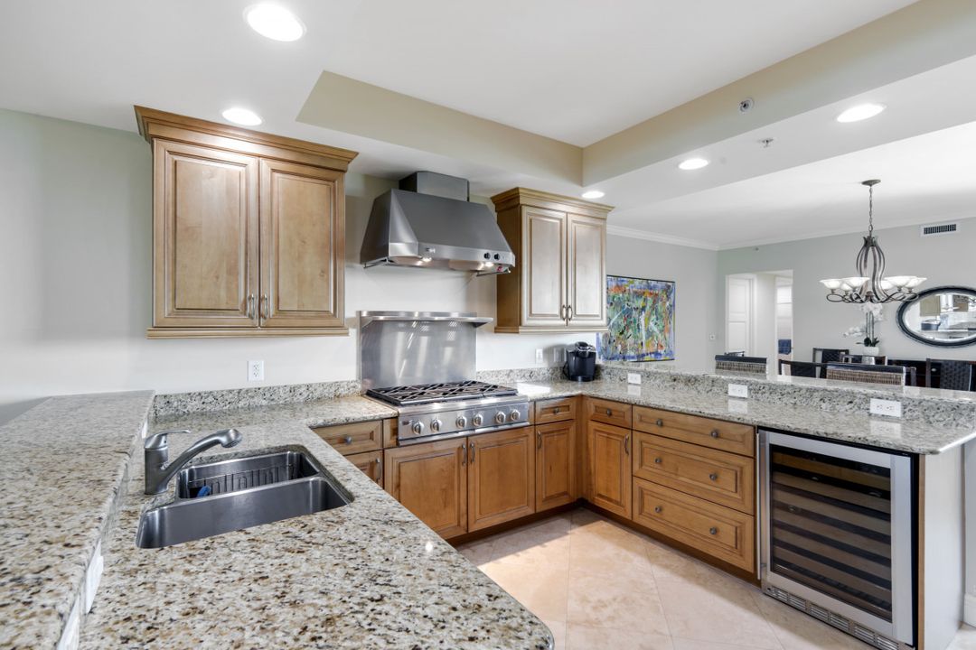 265 Indies Way #904, Naples, FL 34110