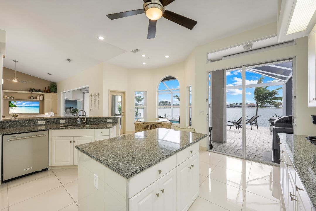 5011 SW 5th Pl, Cape Coral, FL 33914