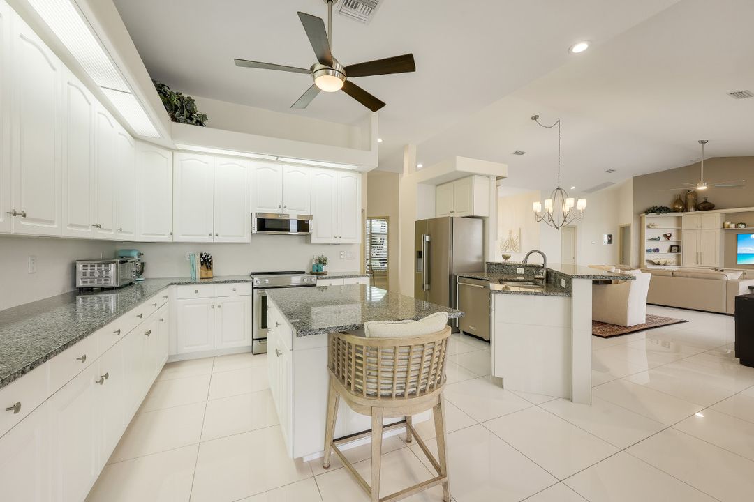 5011 SW 5th Pl, Cape Coral, FL 33914