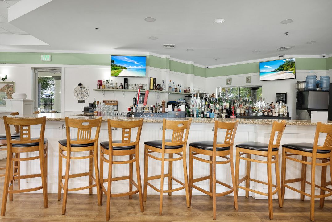 6124 Towncenter Cir, Naples, FL 34119