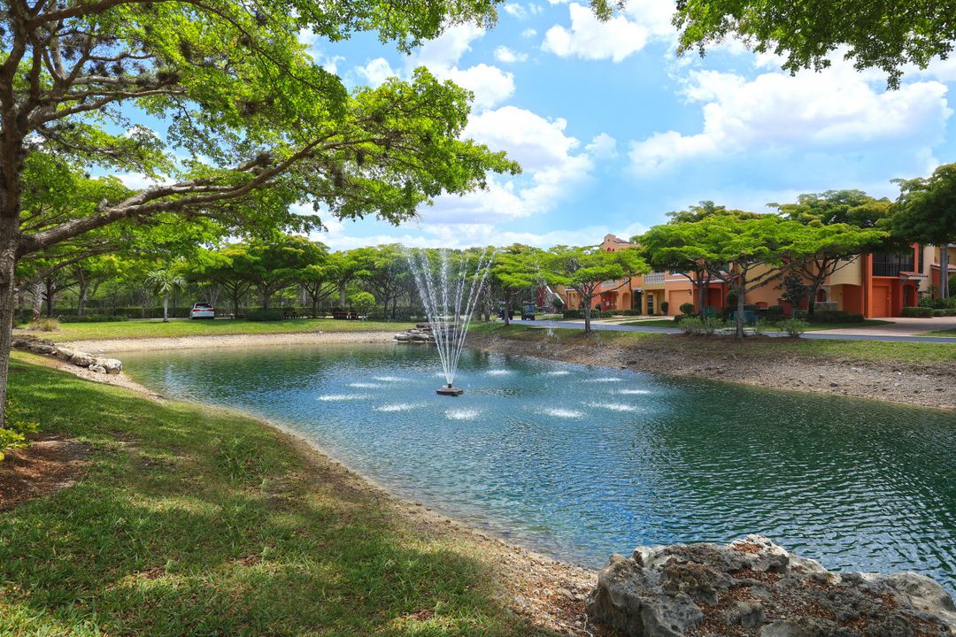 8721 Piazza Del Lago Cir #205, Estero, FL 33928