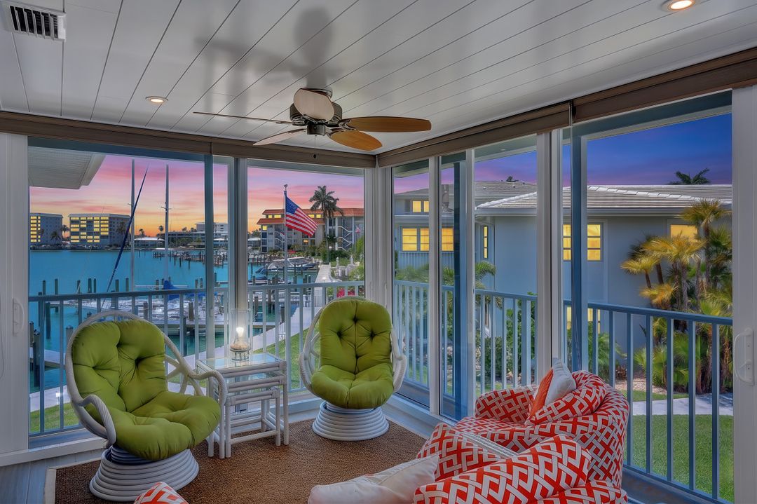 388 Harbour Dr #388, Naples, FL 34103