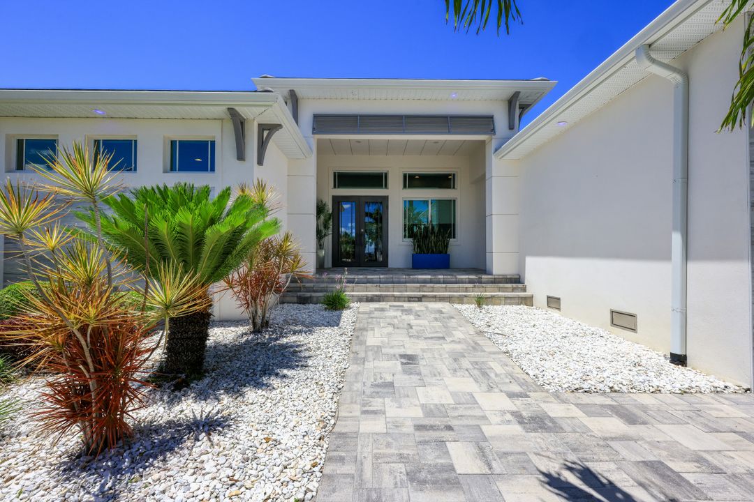 3816 SE 21st Pl, Cape Coral, FL 33904