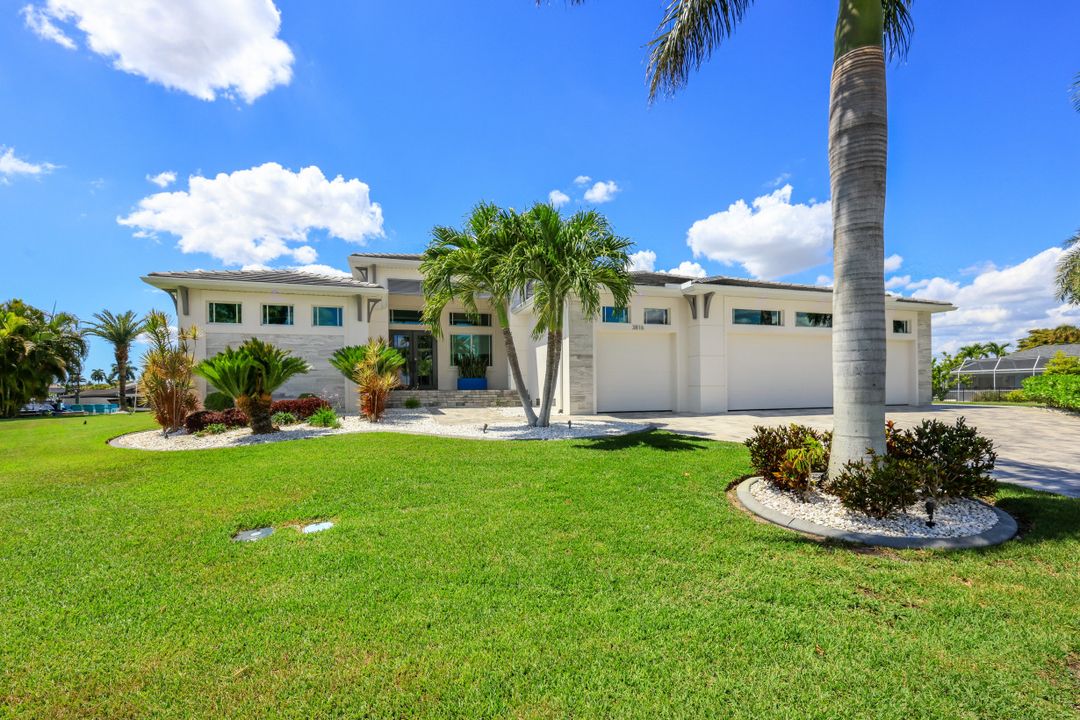3816 SE 21st Pl, Cape Coral, FL 33904