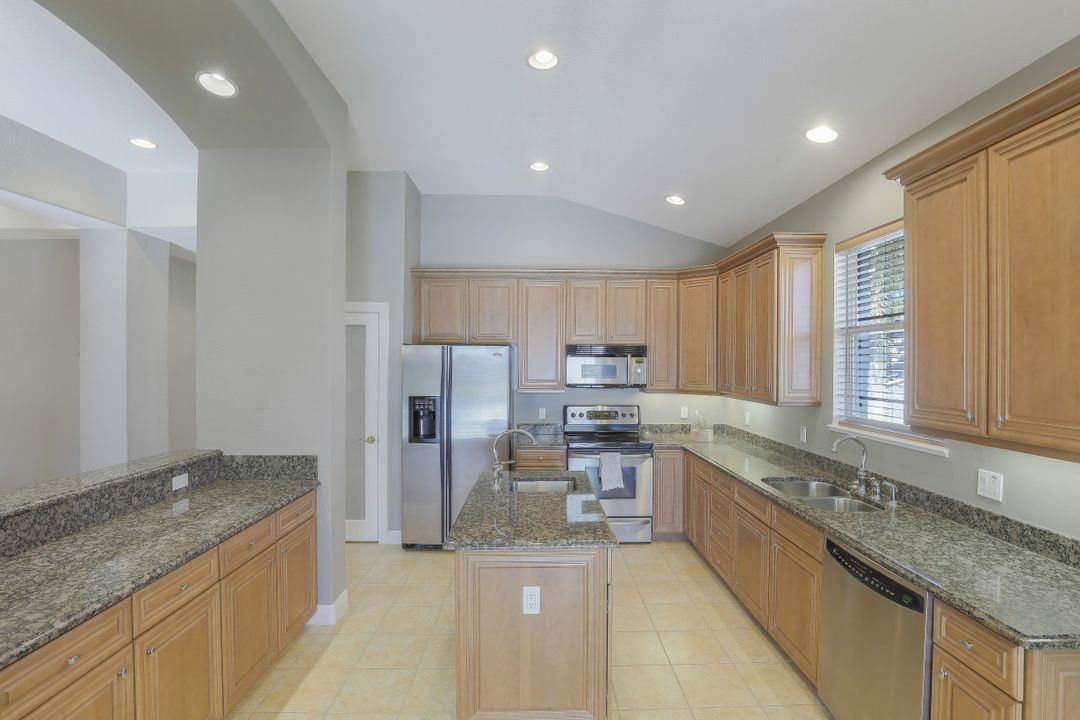 28617 San Lucas Ln #201, Bonita Springs, FL 34135