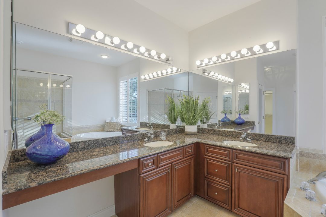 28617 San Lucas Ln #201, Bonita Springs, FL 34135