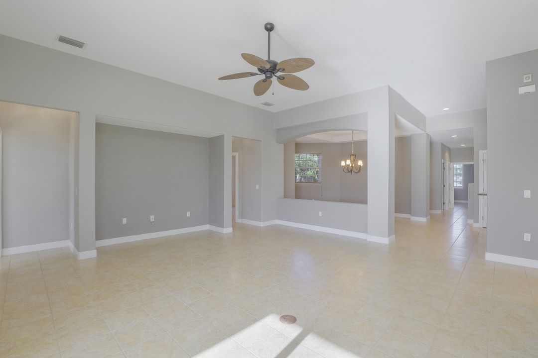 28617 San Lucas Ln #201, Bonita Springs, FL 34135