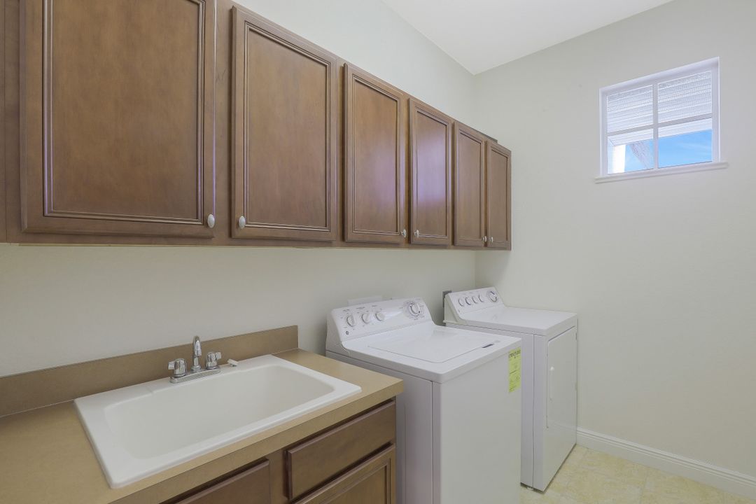 28617 San Lucas Ln #201, Bonita Springs, FL 34135
