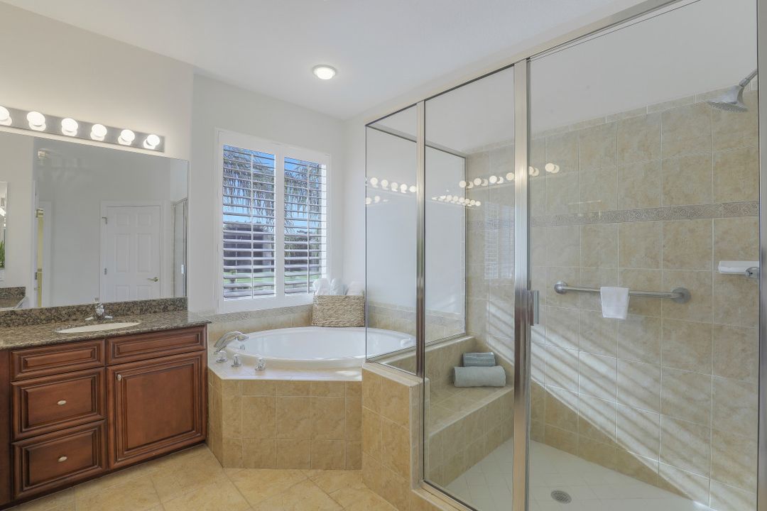 28617 San Lucas Ln #201, Bonita Springs, FL 34135