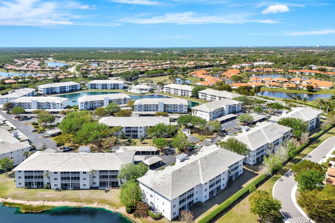 7827 Regal Heron Cir #302, Naples, FL 34104