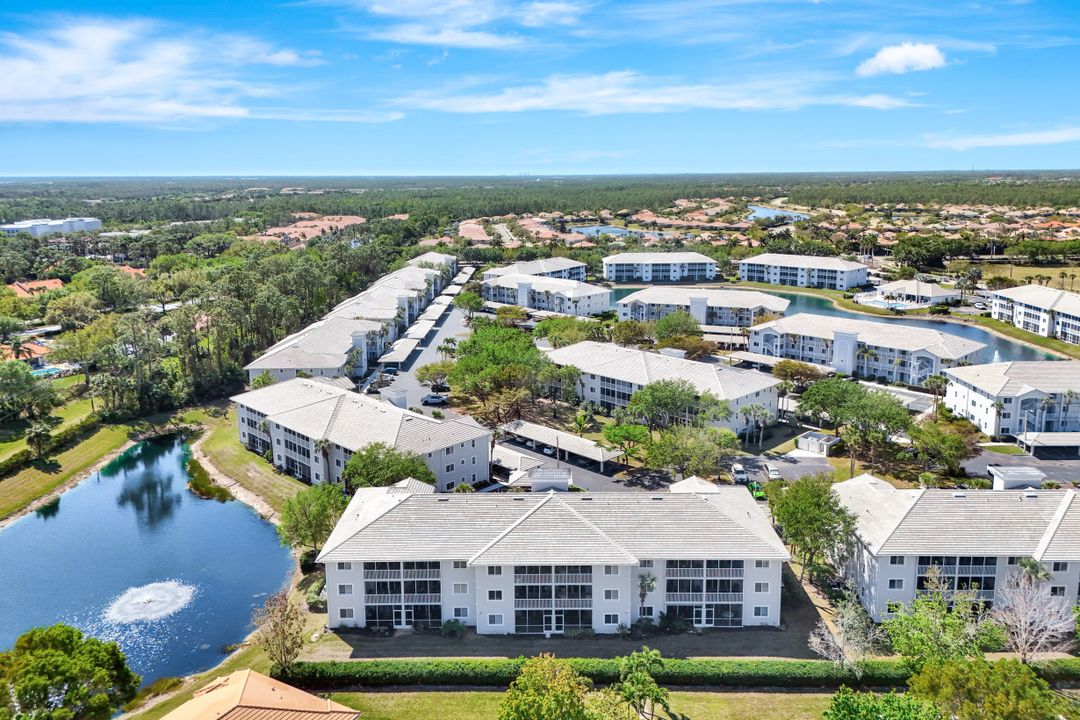 7827 Regal Heron Cir #302, Naples, FL 34104