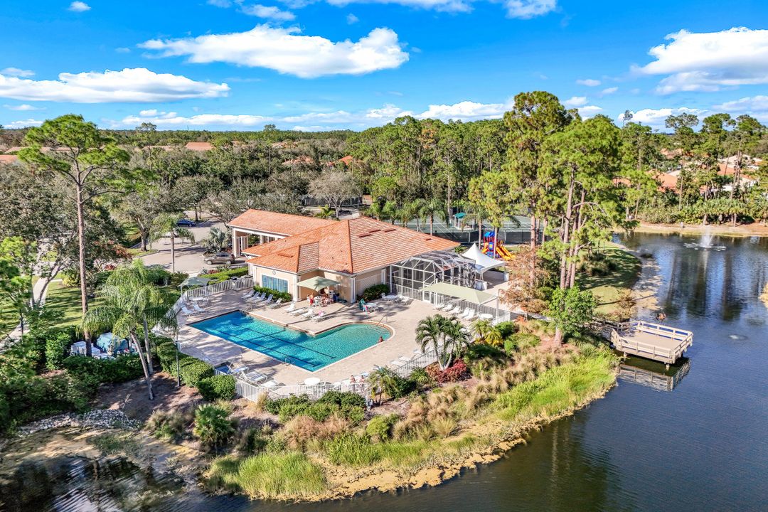 6072 Highwood Park Ln, Naples, FL 34110