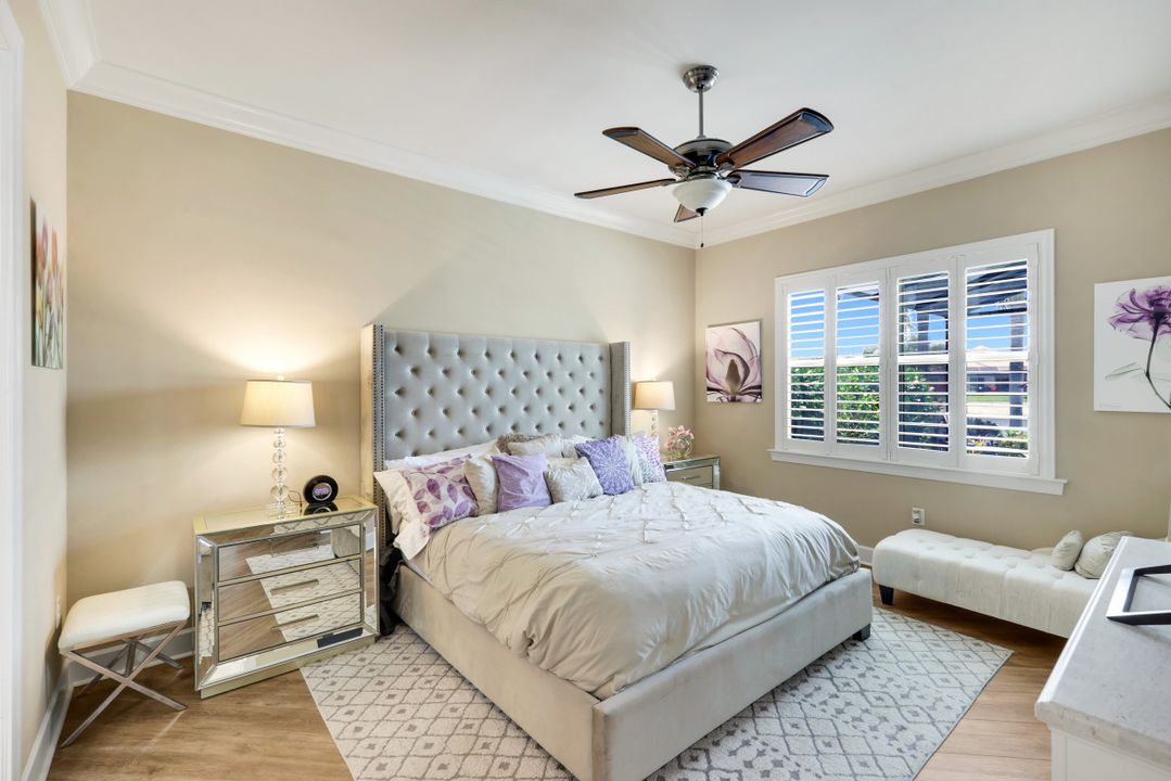9104 Graphite Cir, Naples, FL 34120