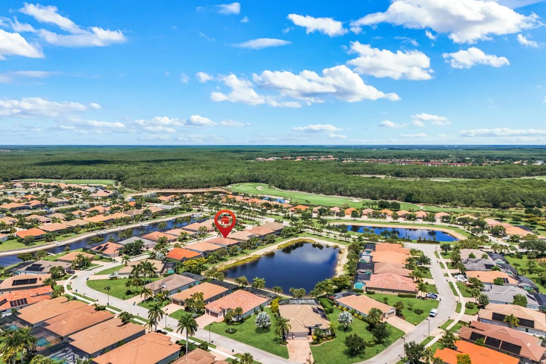 9104 Graphite Cir, Naples, FL 34120