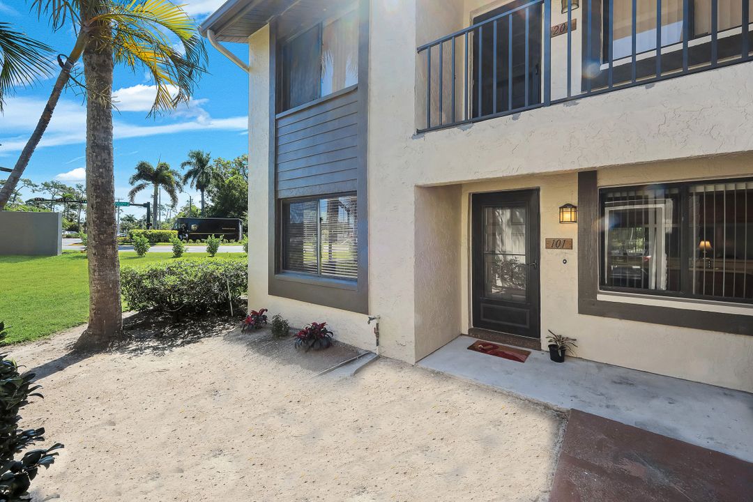 5857 Rattlesnake Hammock Rd, Naples, FL 34113