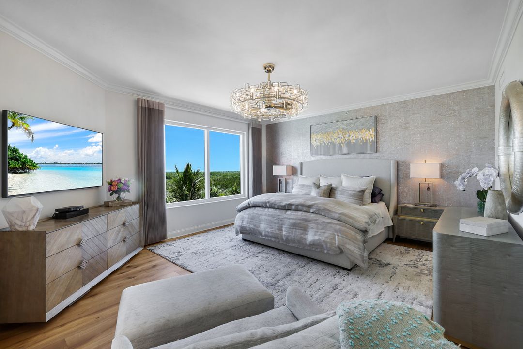 13675 Vanderbilt Dr #605, Naples, FL 34110